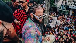 Cantante dominicano lanza 100 mil dólares a sus seguidores desde un helicóptero