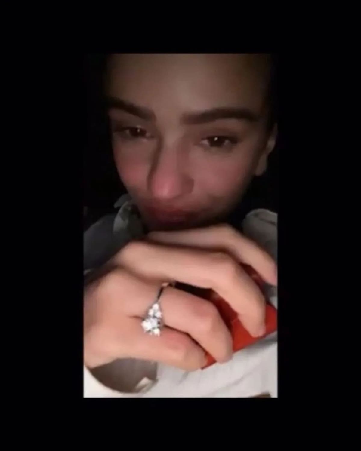 El anillo de compromiso de la cantante costaría más de 600 mil dólares - Créditos: Instagram