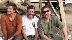 Beso de Pedro Pascal y Ethan Hawke despunta en western gay de Pedro Almodóvar