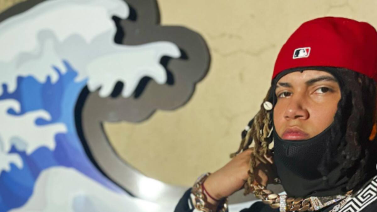 Delicado el reguetonero Ankhal por ataque; Rauw Alejando y Farruko oran por su vida