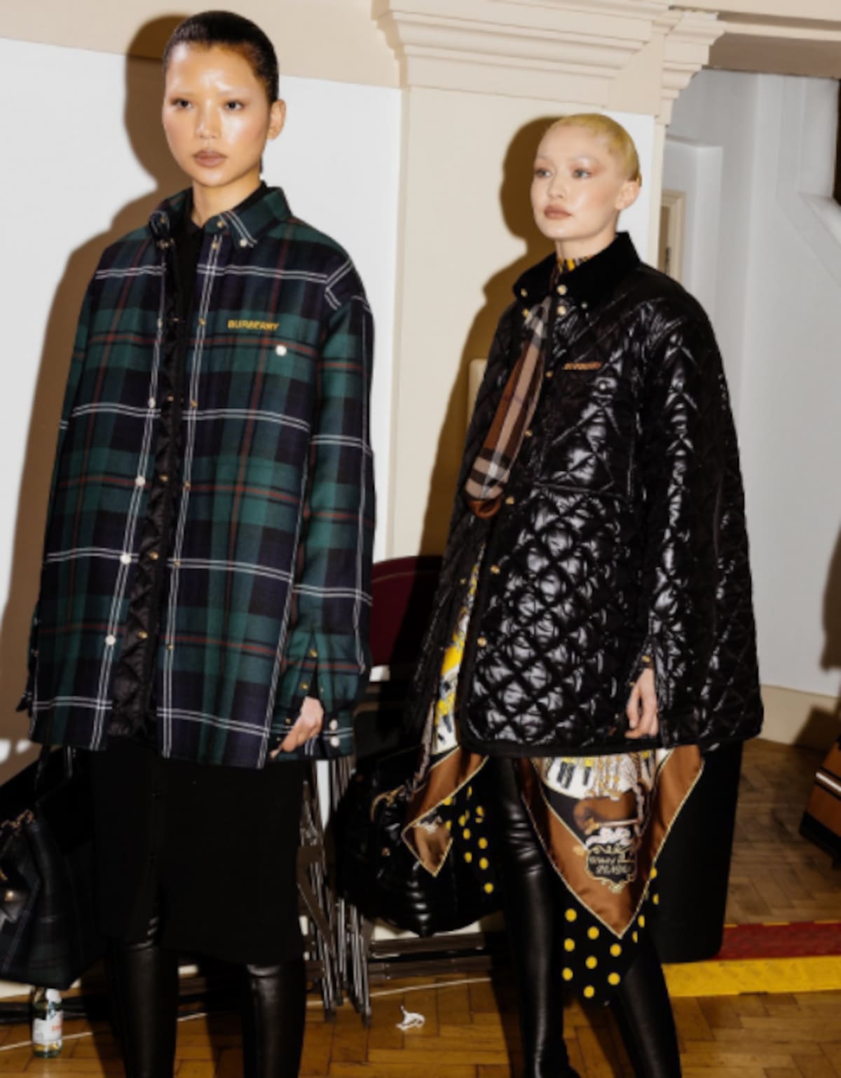 El desfile Burberry que atrae a grande supermodelos - Créditos: TWITTER