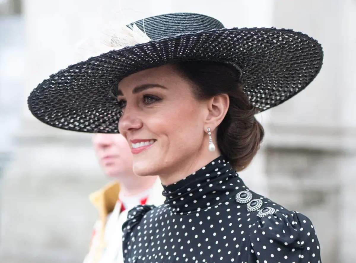 El elegante look de Kate Middleton en el memorial del príncipe Felipe - Créditos: Page Six