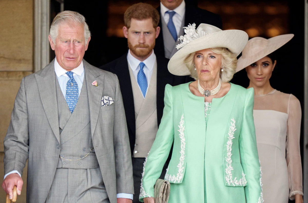El curioso gesto del rey Carlos III con Meghan y Harry en el programa de su coronación