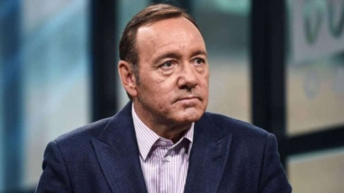 Kevin Spacey arriesga dura medida si se rehúsa a viajar a Inglaterra