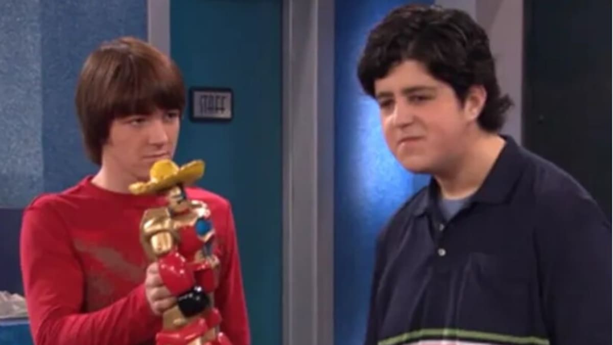 Drake Bell asegura que guión de Josh Peck para un reboot contenía “insultos” para México