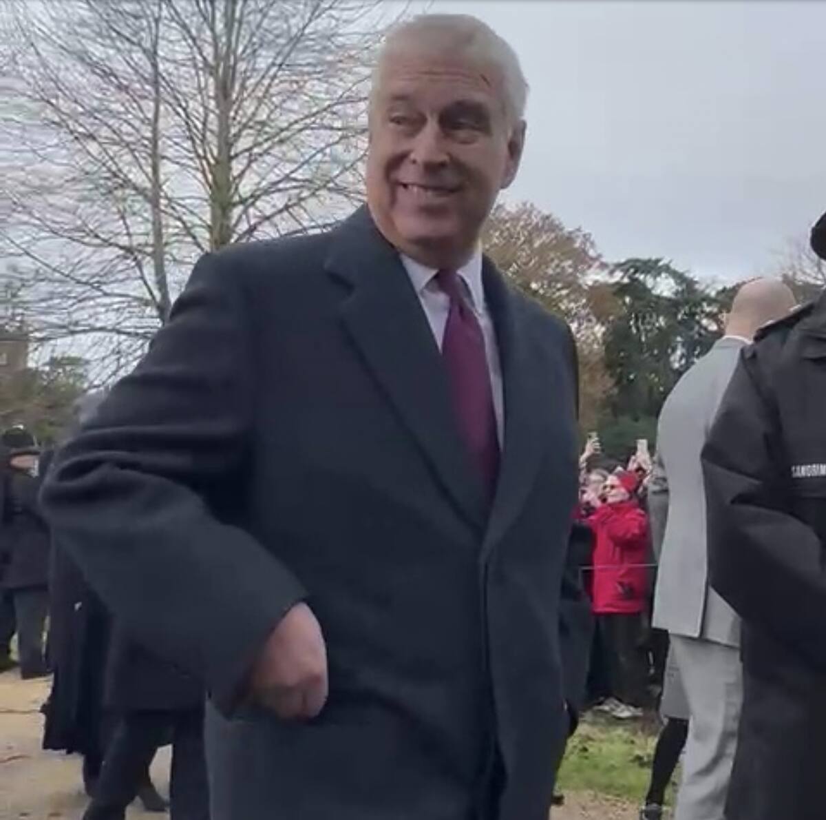 El hermano del rey Carlos III sorprendió con una inusual recomendación para el frío. - Créditos: Captura de pantalla