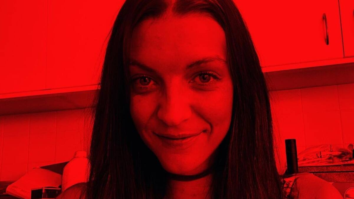 El hijo de Camilo Sesto publica inquietantes fotografías como mujer y sin dientes