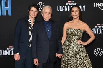 El hijo Michael Douglas y Catherine Zeta-Jones heredó lo mejor de sus padres