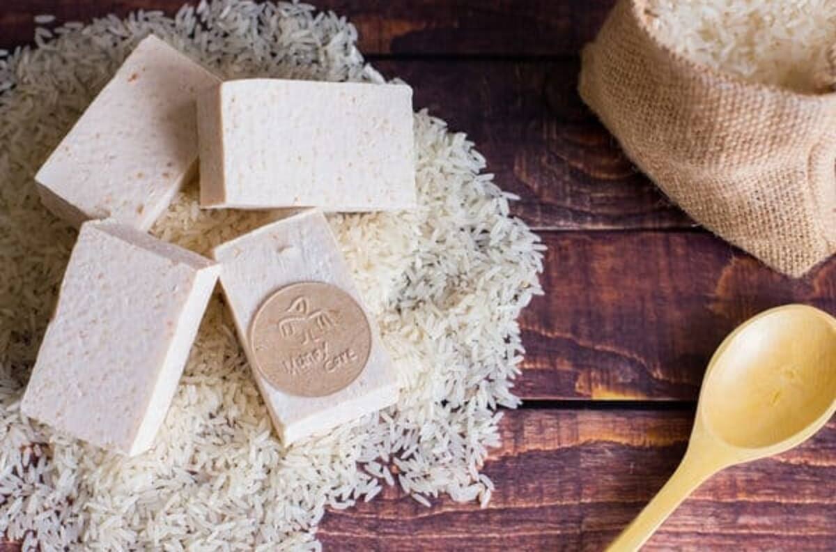 Aprende a hacer tu propio jabón de arroz para cuidar tu piel