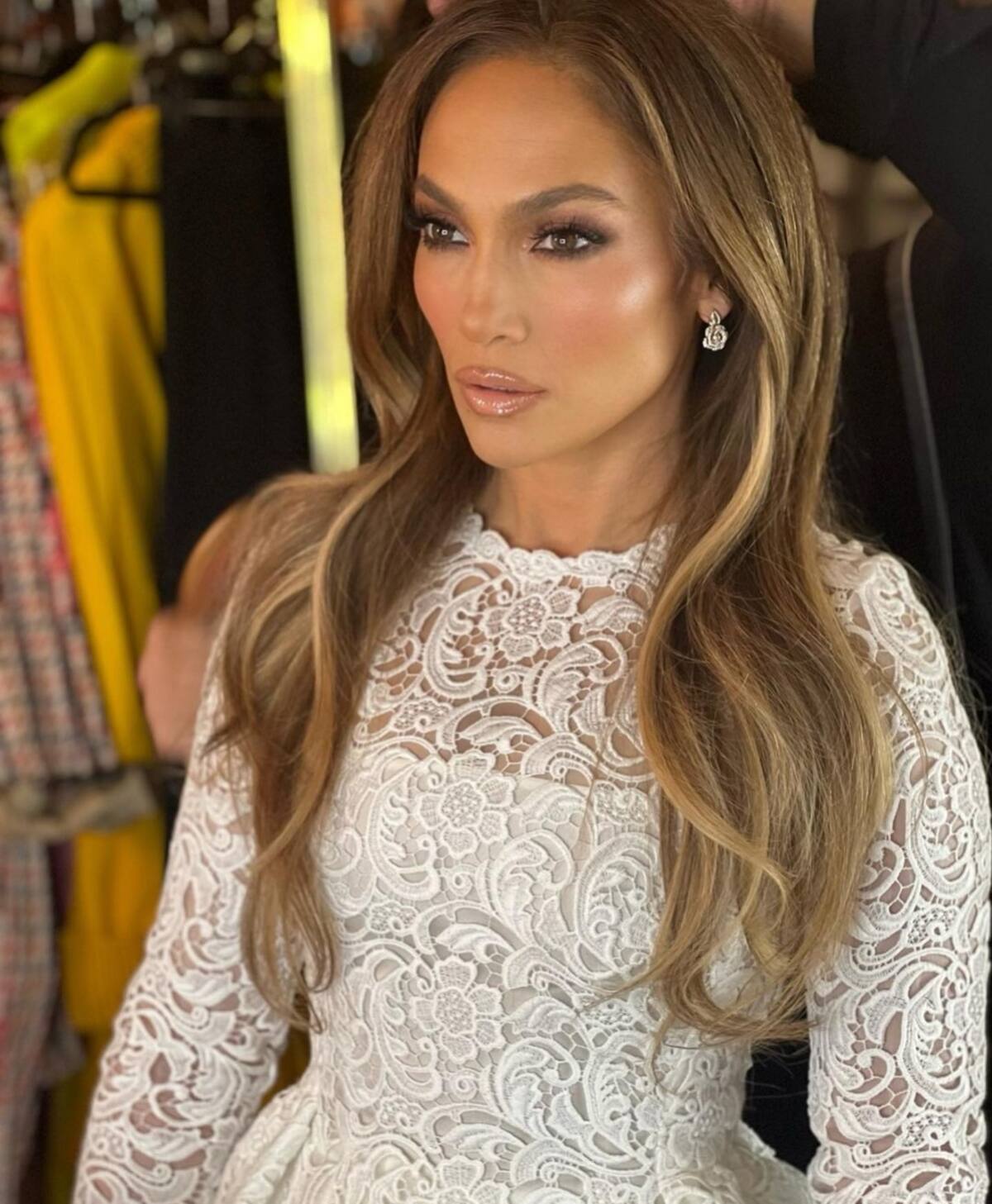 El maquillaje de JLo puede ser recreado para las fiestas decembrinas - Créditos: Instagram