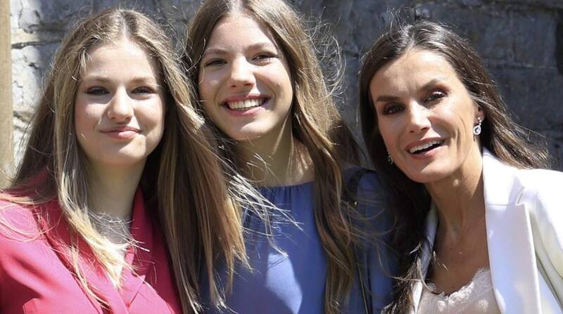 El mensaje oculto en el collar que usó la princesa Leonor en su graduación - Créditos: Instagram