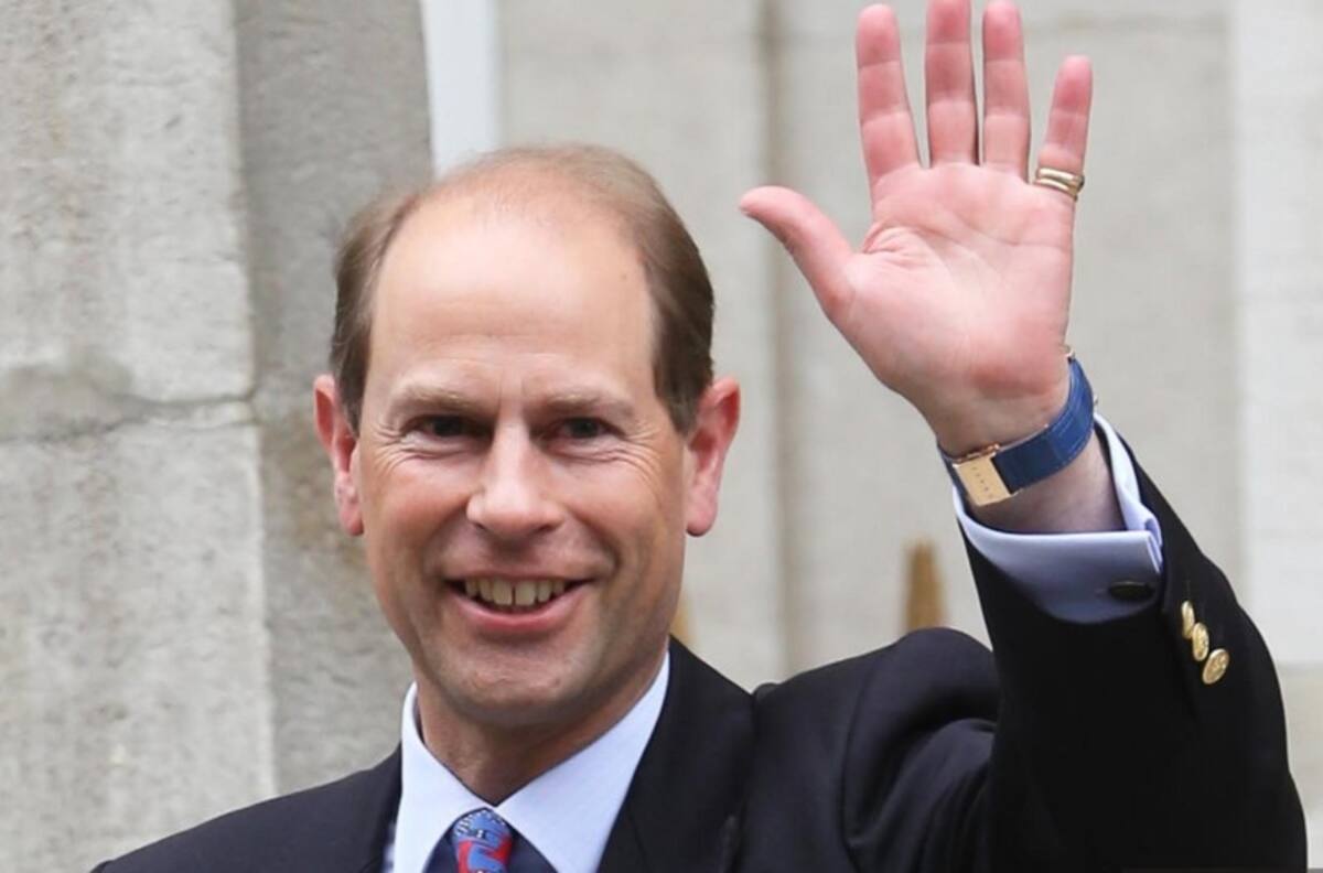 La razón por la que el nuevo duque de Edimburgo no da la mano al público