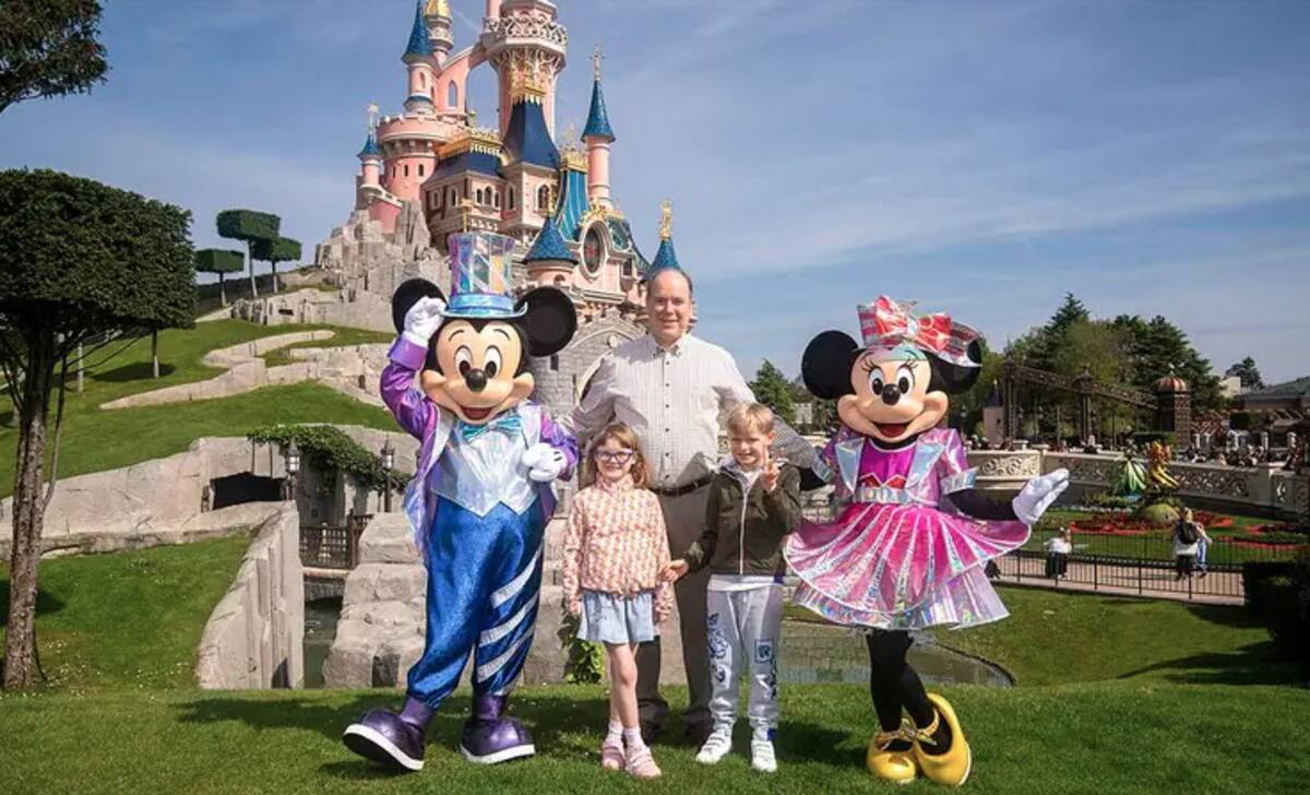 El príncipe Alberto se va de vacaciones con sus hijos justo cuando surgen nuevos rumores sobre Charlene. - Créditos: Revista Hola