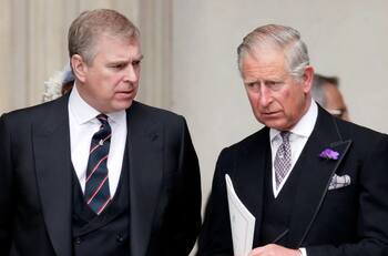 El príncipe Andrés no se moverá de la mansión de Windsor y enfrentará al rey Carlos III