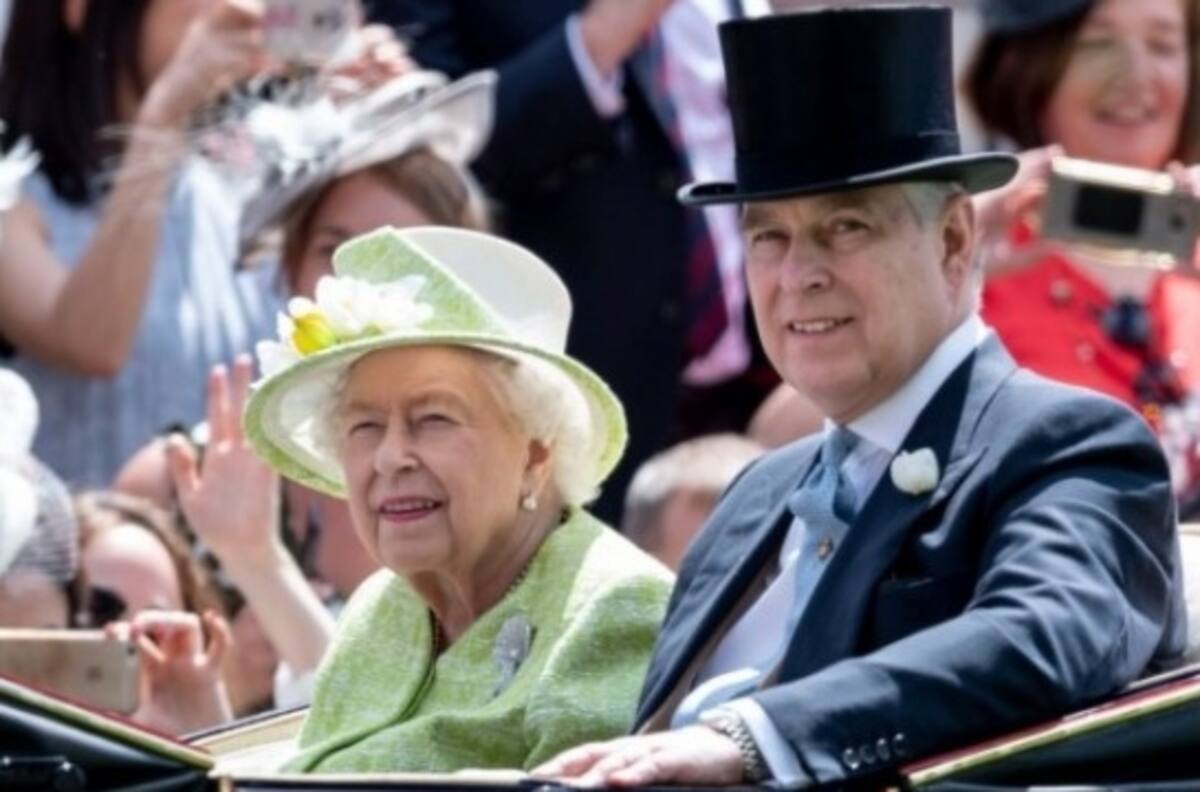 Integrantes de la realeza británica temen la cercanía del príncipe Andrés con la reina Isabel II