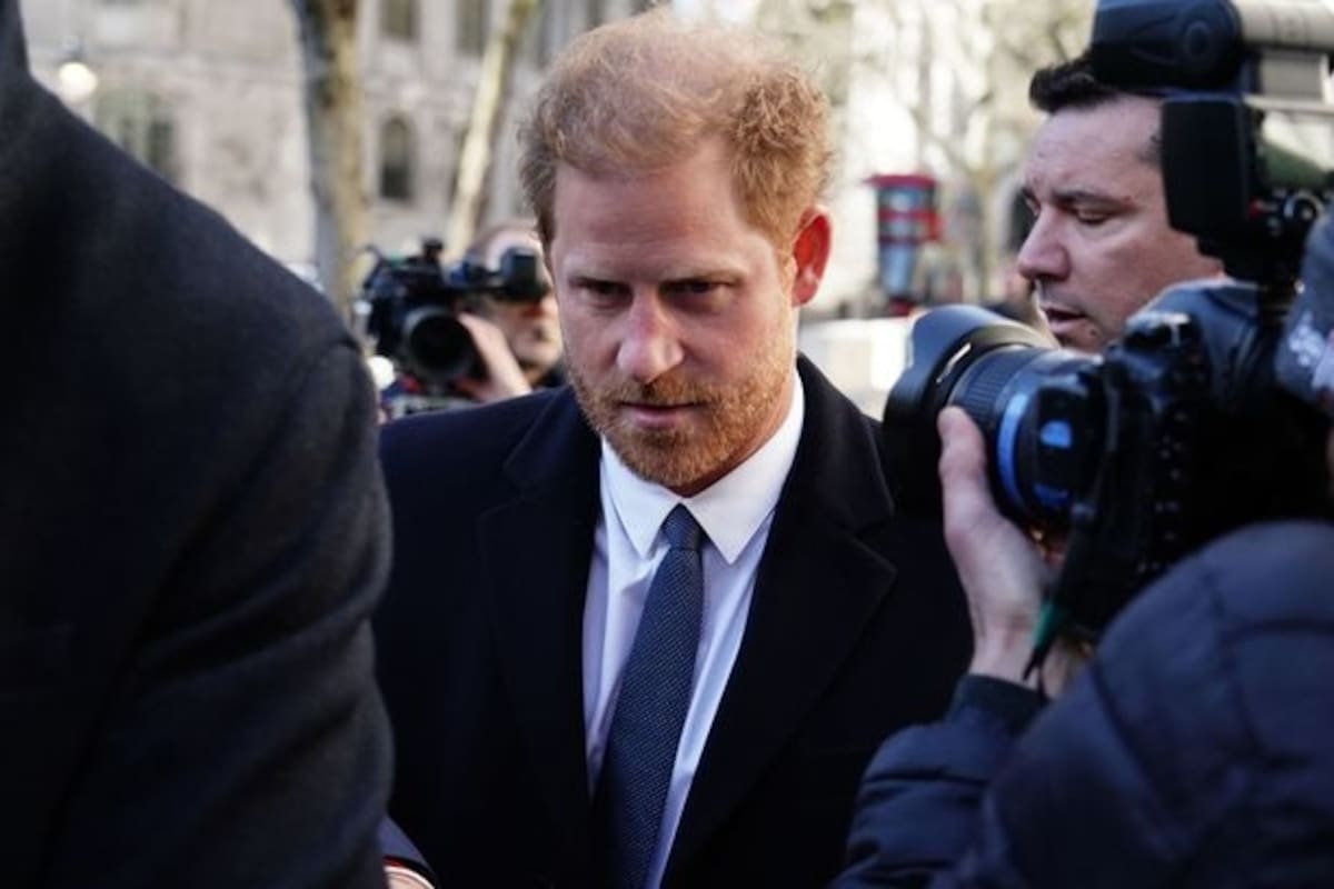 El Príncipe Harry en su llegada a la corte. - Créditos: Mirror