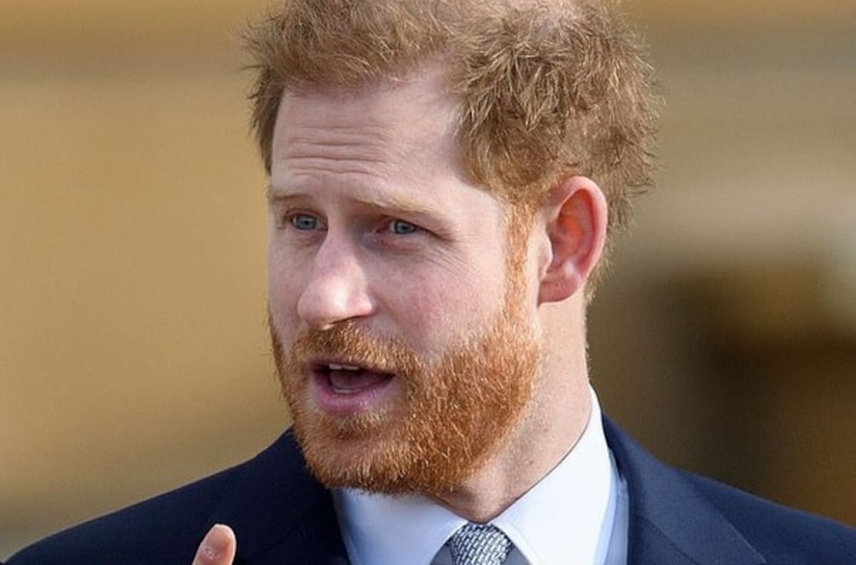 El príncipe Harry bromea sobre su calvicie y suaviza la tensión tras sus polémicas palabras