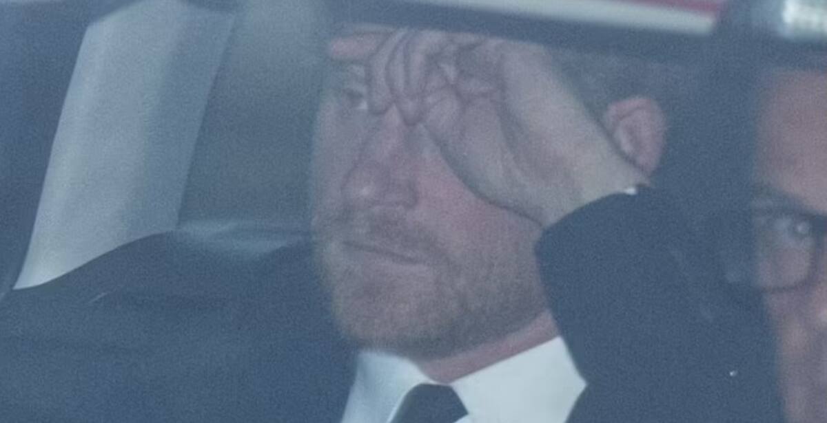 El príncipe Harry ya se encuentra en Escocia para despedir a su abuela, la monarca Isabel II - Créditos: Daily Mail