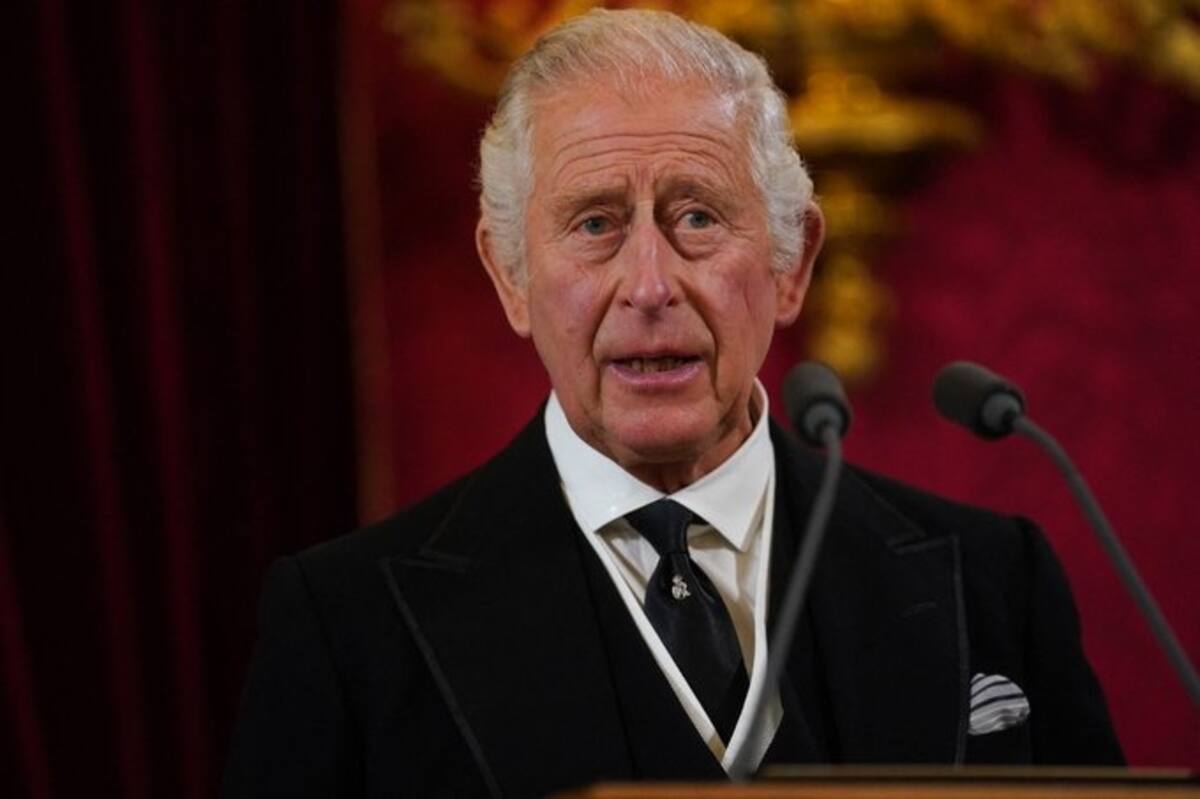 El rey Carlos III se molestó con el personal El rey Carlos III se molestó con el personal
- Créditos: Twitter
