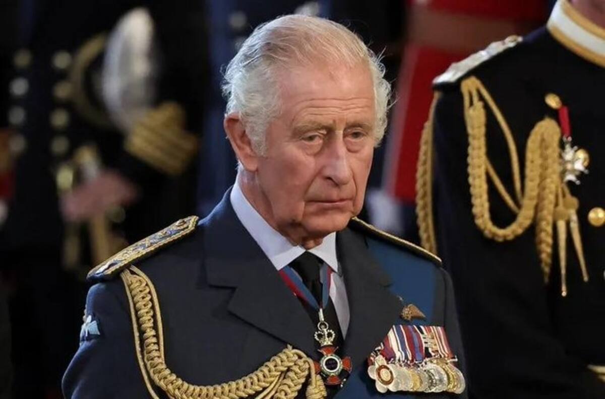 Rey Carlos III hará un inédito quiebre de look el día de su coronación