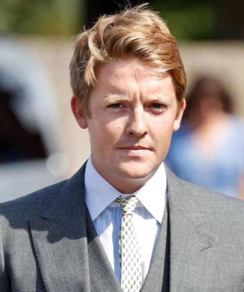 El soltero más deseado de la realeza estremece a la corona al comprometerse con una plebeya - Créditos: Instagram