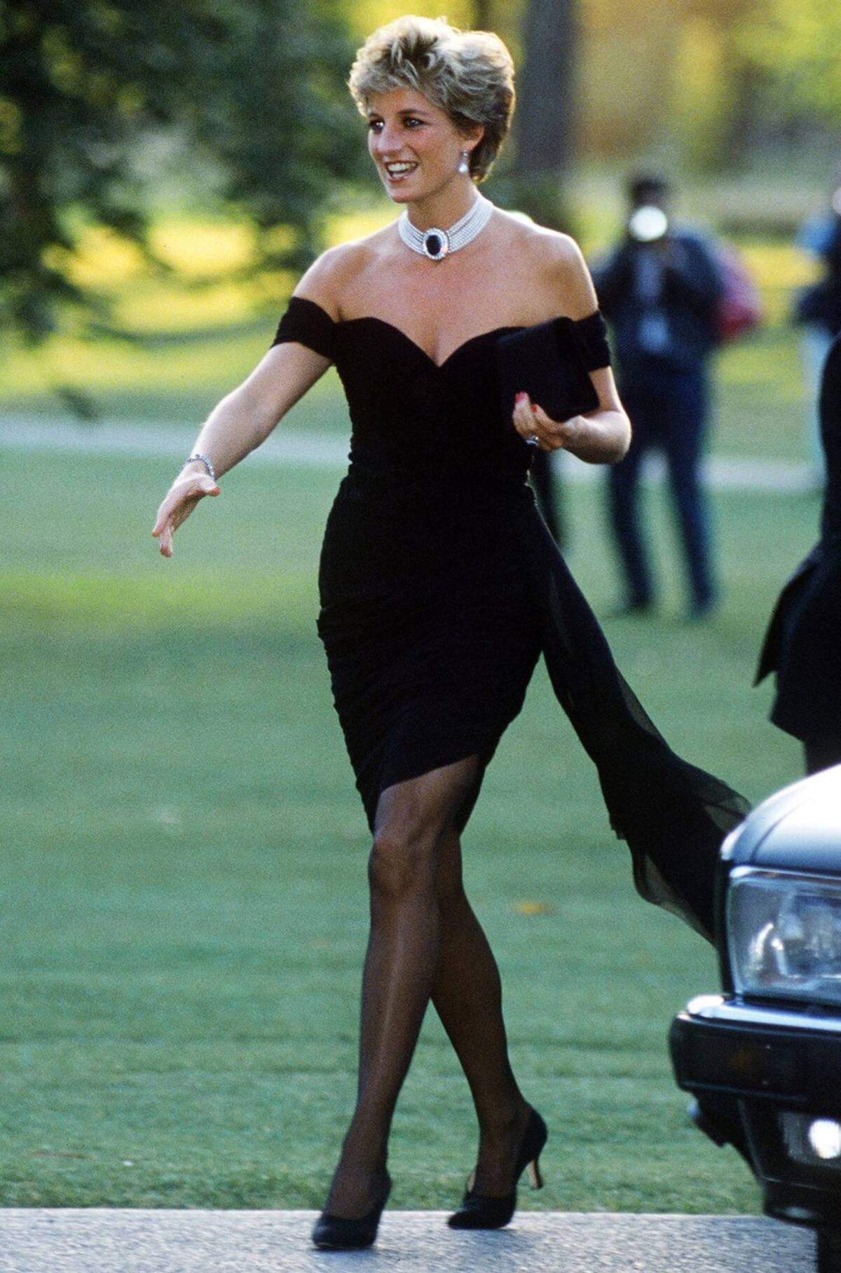 El vestido de la venganza de la Princesa Diana de Gales originalmente iba a ser blanco. - Créditos: Instagram