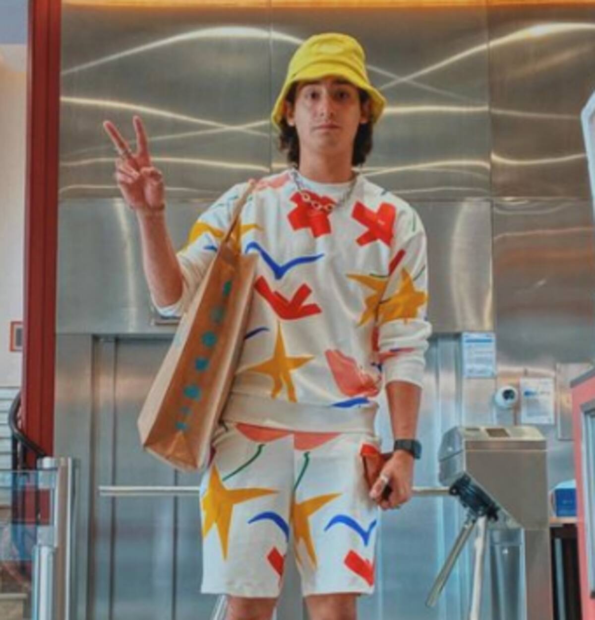 Emilio Osorio aseguró que ser hijo de padres famosos no siempre le ha beneficiado - Créditos: Instagram