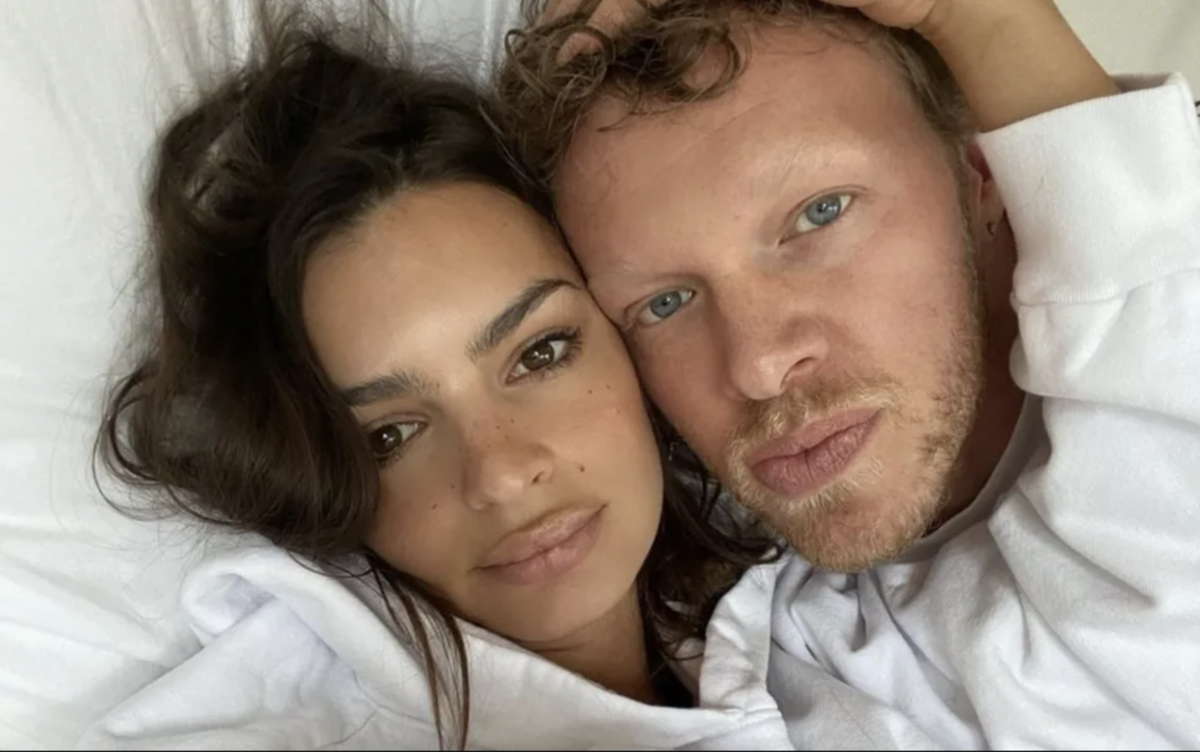 Emily Ratajkowski da pistas de por qué se separa de Sebastian Bear-McClard - Créditos: Instagram