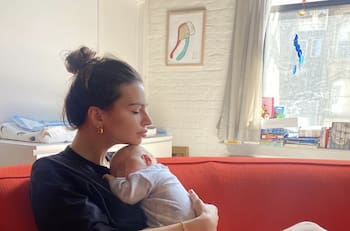 Así ha crecido el bebé de Emily Ratajkowski quien heredó la belleza de su mamá