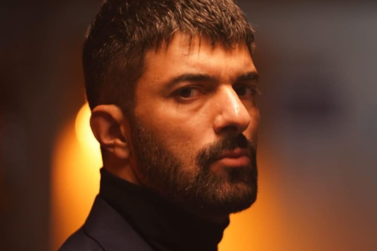 El actor turco, protagonista de Qué culpa tiene Fatmagul, pasa por un gran momento de su prolífica carrera.