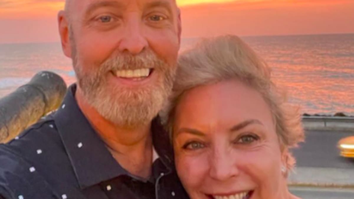 Qué enfermedad padece el esposo de Laura Flores que tiene a la actriz rogando por su vida