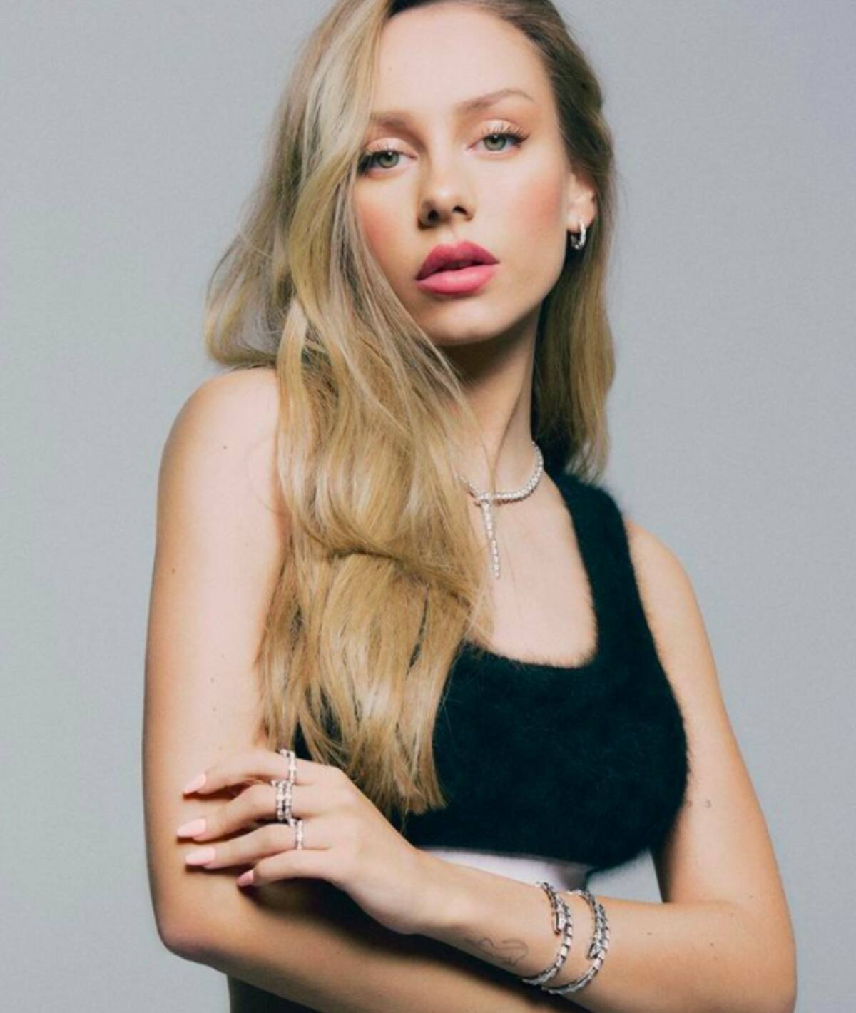 Ester Expósito y Nico Furtado El actor uruguayo subió la imagen en una story de Instagram donde se le observa a él y a Ester muy juntos - Créditos: Instagram de Nico Furtado