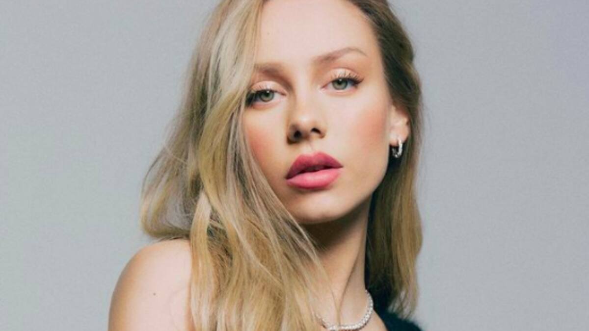 Esther Expósito y Nico Furtado celebran su amor y comienzan juntos el 2022