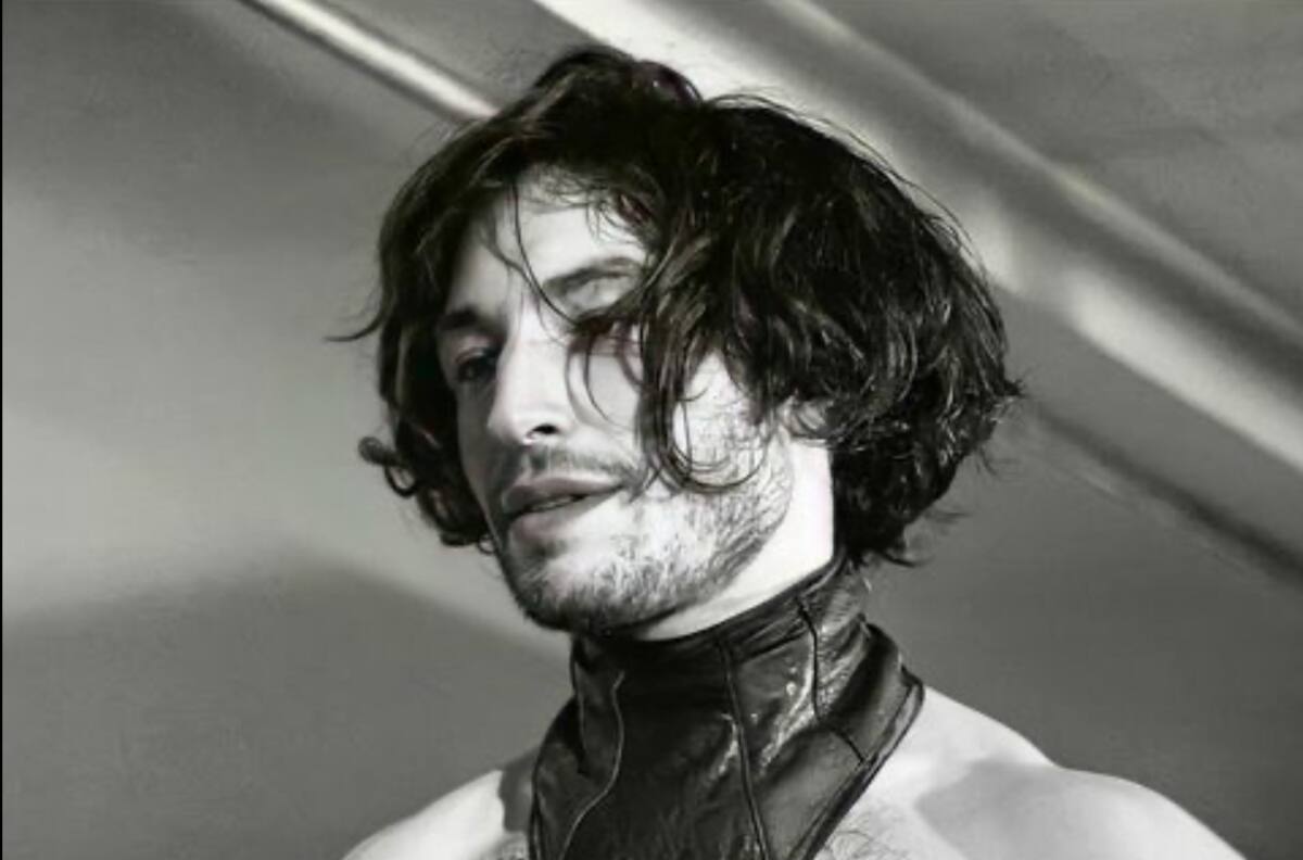 Ezra Miller no deja de tener problemas con la ley, ahora es acusado de robo