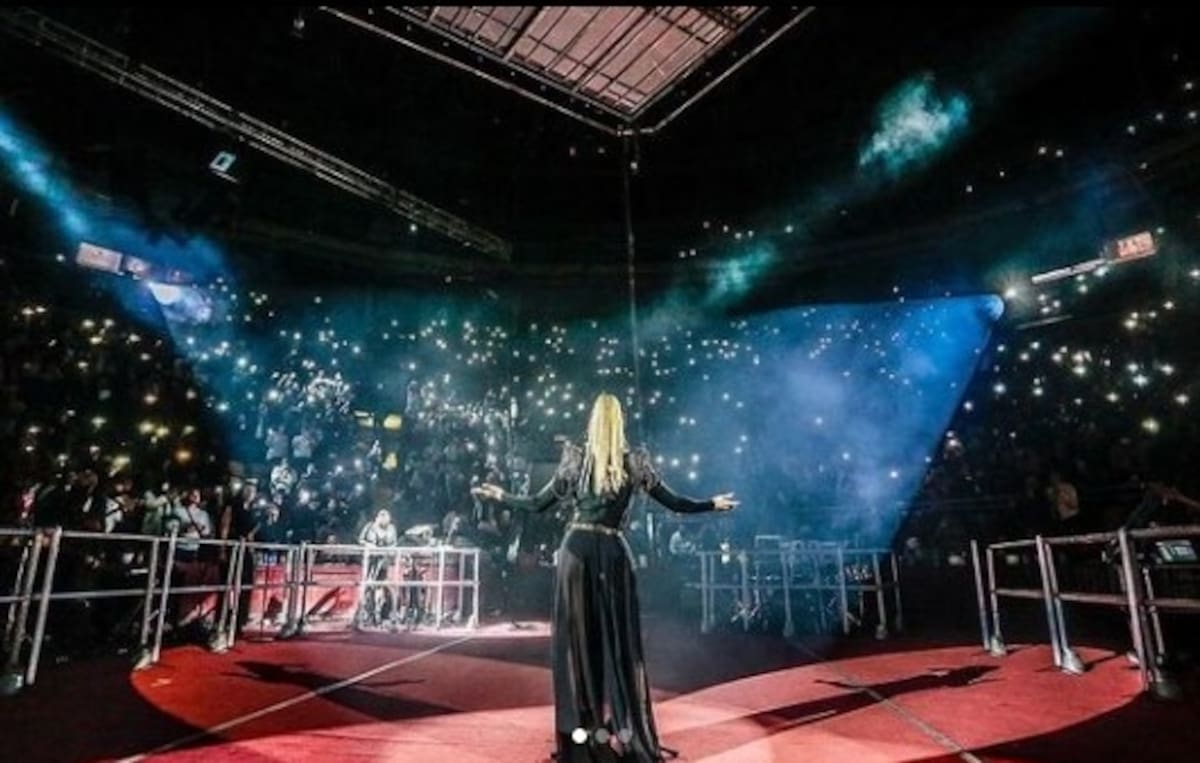 Fans reprueban a cantante mexicana por desatender obsequio Duro reproche a artista - Créditos: Instagram