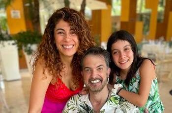 Hija de Anna Ferro creó un gran lazo afectivo con Fer del Solar, detalló la viuda del conductor