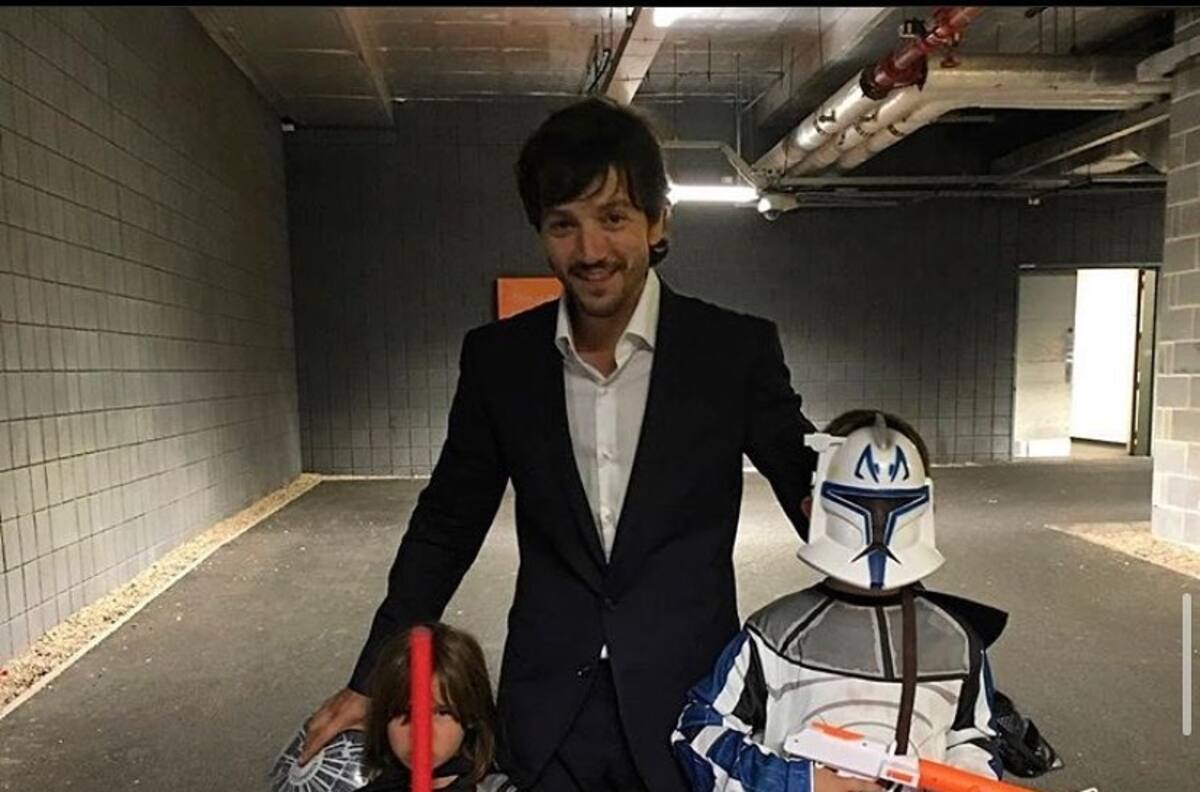 La hija de Diego Luna y Camila Sodi ya casi es una adolescente y luce idéntica a la actriz