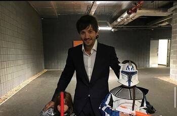 La hija de Diego Luna y Camila Sodi ya casi es una adolescente y luce idéntica a la actriz