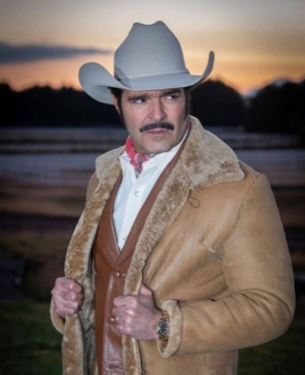 Fotos promocionales sobre la bioserie de Vicente Fernández fueron publicadas - Créditos: Instagram @elultimoreymx