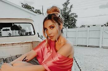 Frida Sofía arriesga su residencia americana para comprobar su inocencia