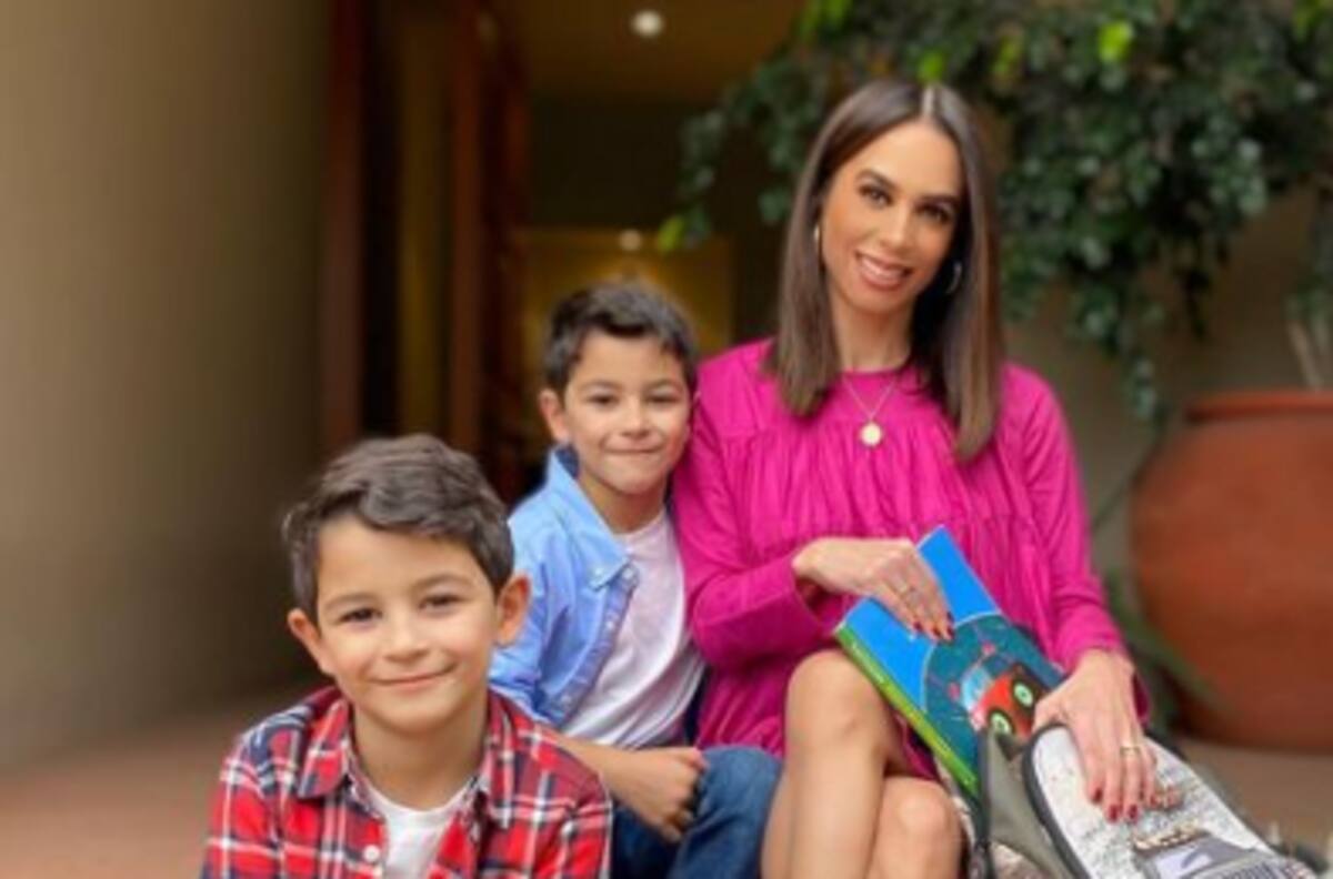 Gemelos de Biby Gaytán roban corazones con su debut en la pantalla chica