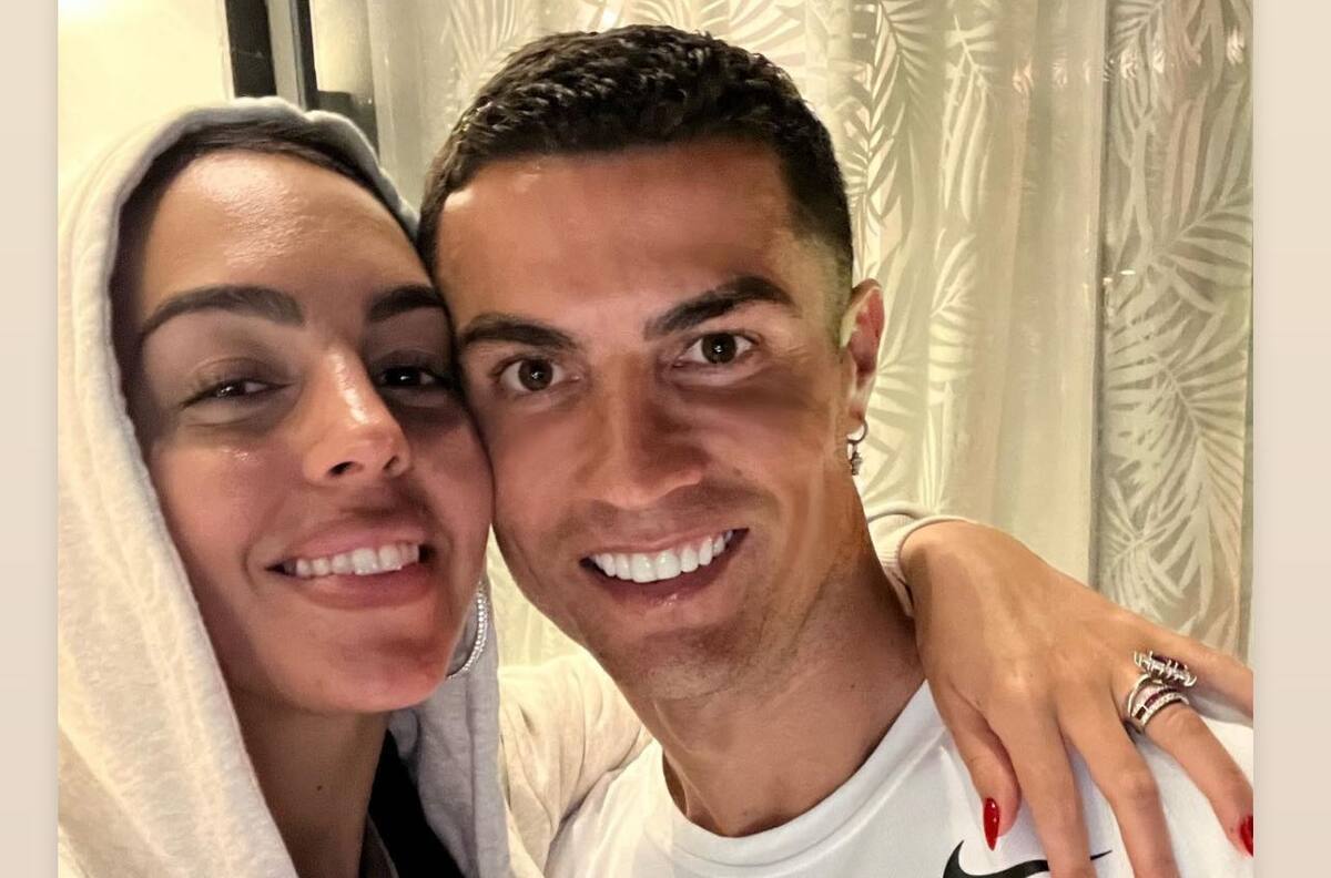 Georgina Rodríguez se enfunda en un traje de baño verde limón para disfrutar de Doha