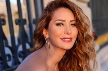 Geraldine Bazán se muestra al natural con sus imperfecciones y recibe ovaciones