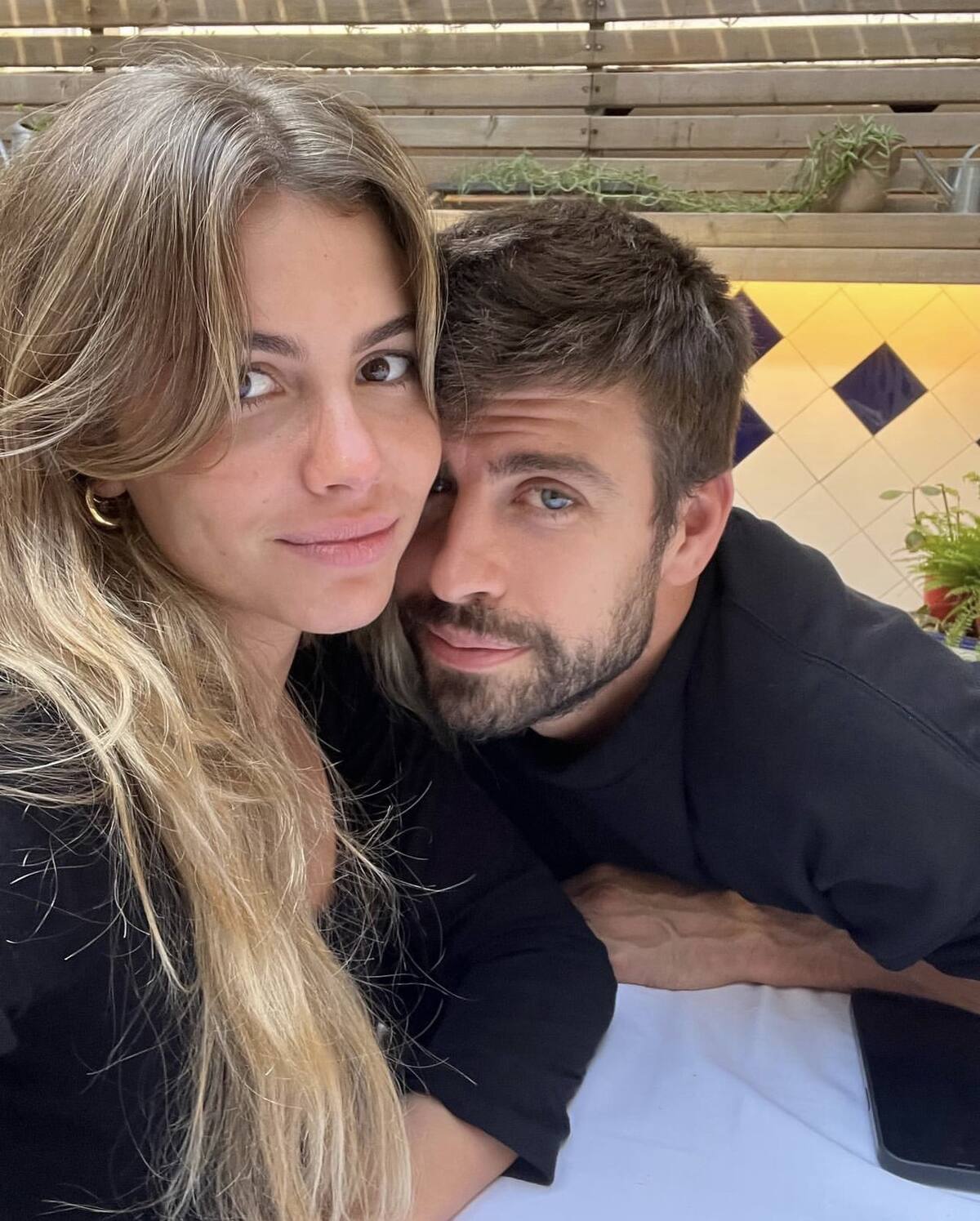 Gerard Piqué reaccionó con burlas a un incomodo momento que vivió Clara Chía - Créditos: Instagram