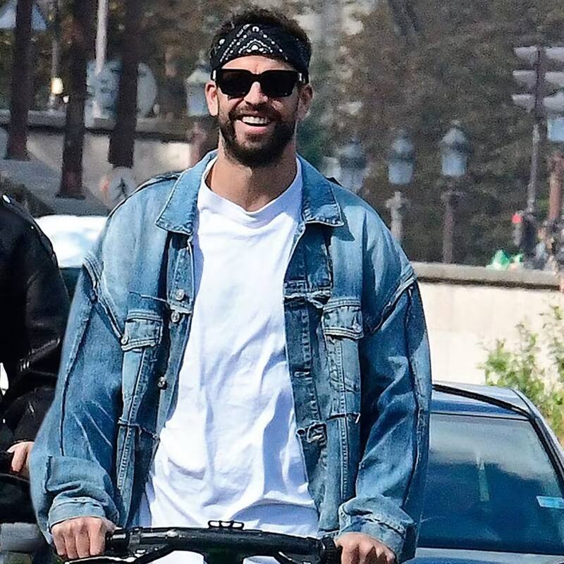 Gerard Piqué y Clara Chía Marti estuvieron mostrando su amor en París - Créditos: Twitter