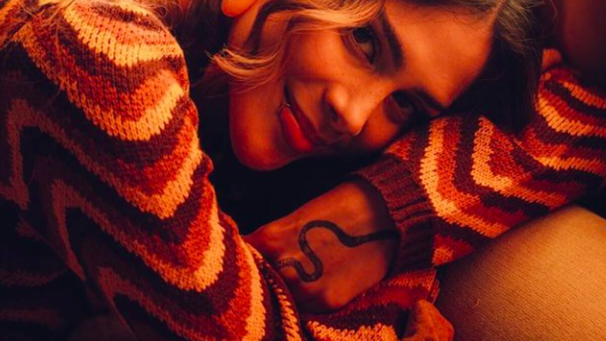 Greeicy confirma embarazo en un video musical con su pareja Mike Bahía