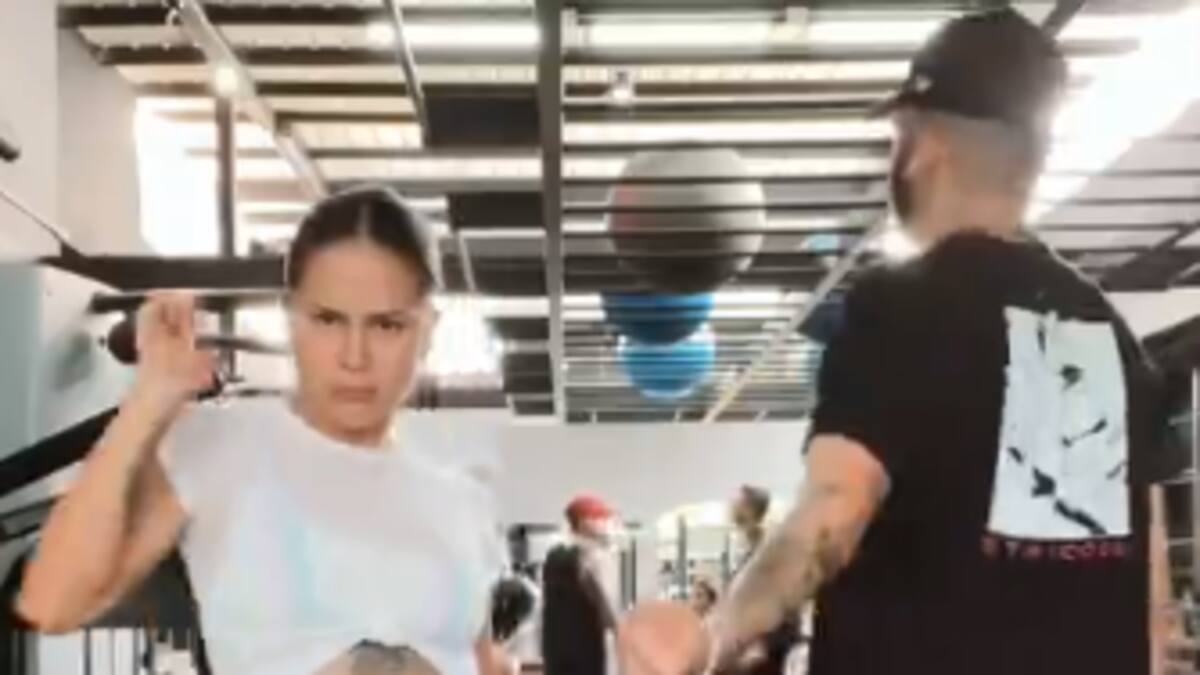 Con avanzado embarazo, Greeicy Rendón no para de contonear las caderas