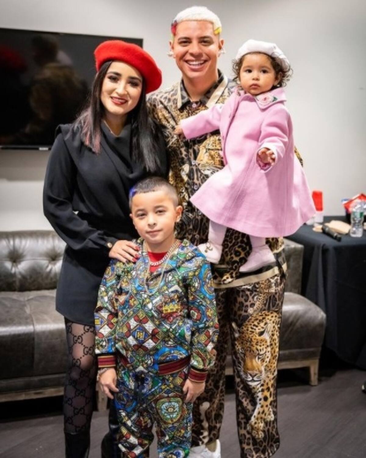 Grupo Firme hace importante anuncio y su líder actualiza relación con su esposa Eduin y familia - Créditos: Instagram