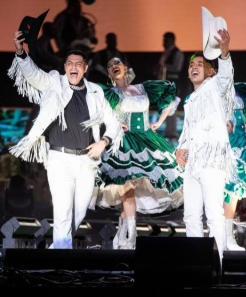 Grupo Firme pagará esta multa por excederse de tiempo en la presentación del Foro Sol - Créditos: Instagram @grupofirme