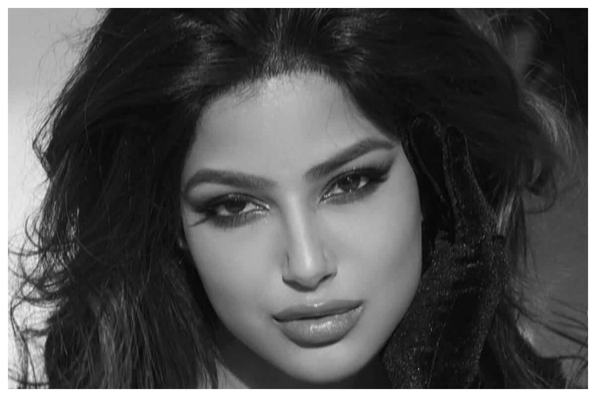 La Miss Universo 2021, Haarnaz Sandhu, se manifestó este jueves por la muerte de su padre, de 57 años, ocurrida el pasado viernes de un paro cardíaco.